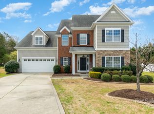 13916 Mill River Ln, Charlotte, NC 28273