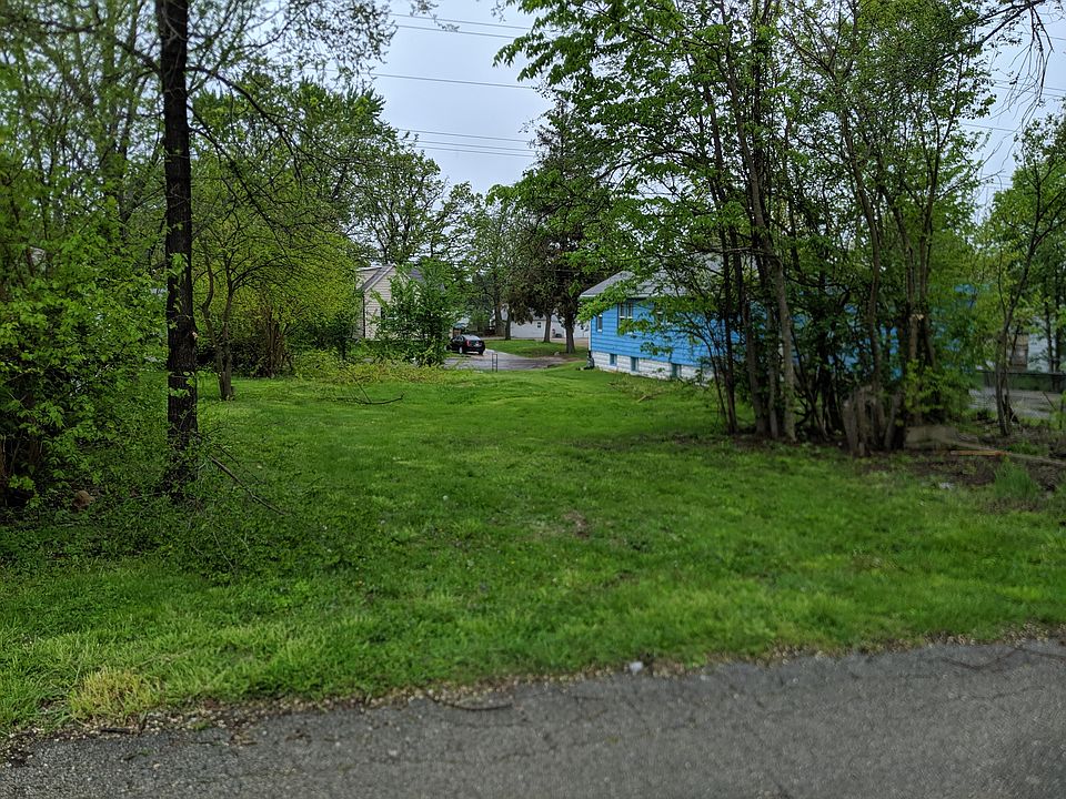 1st image of 1021 E Lake Ave