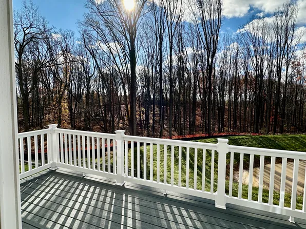 8809 Divot Ln, Pikesville, MD 21208