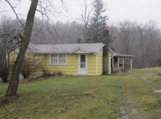 2 Whitmar Hills Rd, Wheeling, WV 26003