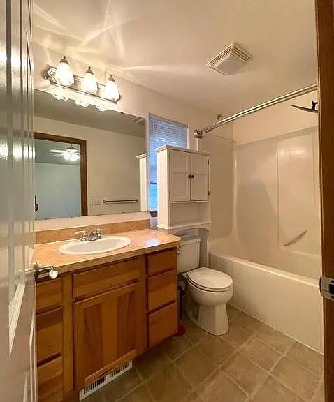 18111 Upland Dr SE — Photo 20