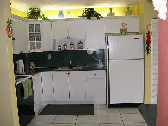 Spacious Kitchen