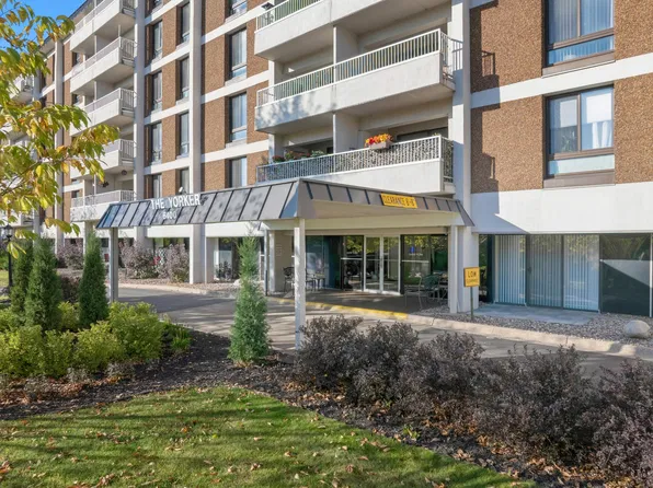 6400 York Ave S APT 505, Edina, MN 55435
