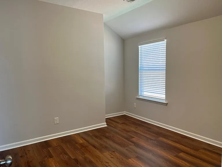 7467 Hanford Dr — Photo 24