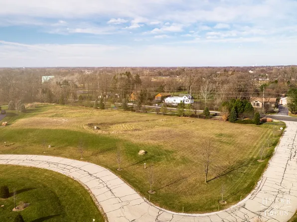26470 N Pennway Cir, Wauconda, IL 60084