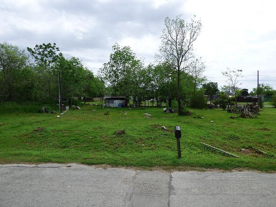 1st image of 522 Shirley St