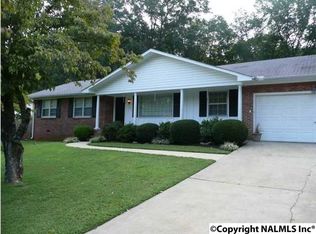 8513 Hickory Hill Ln SE, Huntsville, AL 35802
