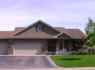 207 Rookery Dr, Cold Spring, MN 56320