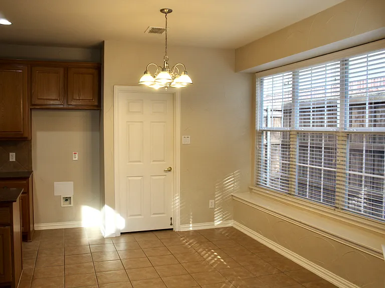3621 Nandina Dr — Photo 14