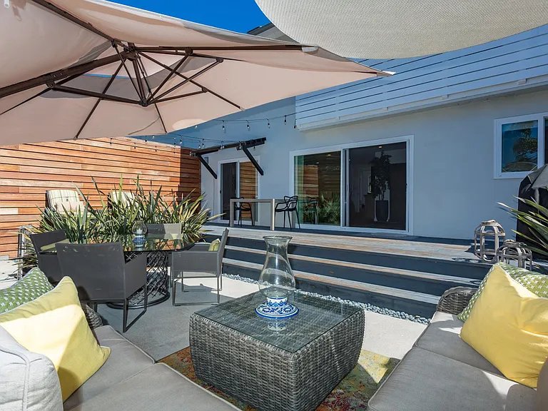 1092 Hygeia Ave — Photo 15