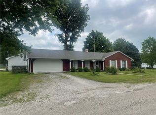 428 S 4th St, Hoopeston, IL 60942
