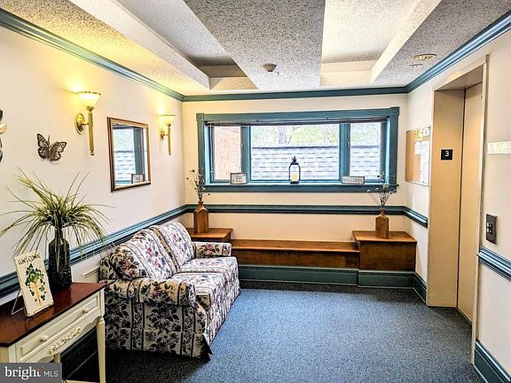 3rd image of 23140 Cobblestone Ln APT 303