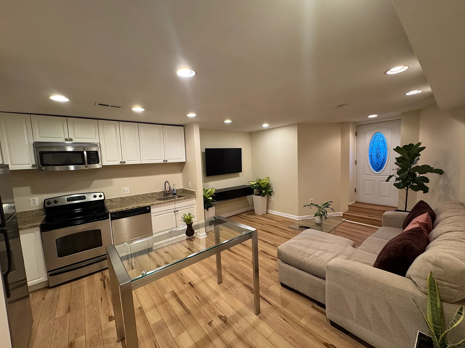 1 bed, 1000 sqft, $2,400 — Photo 4