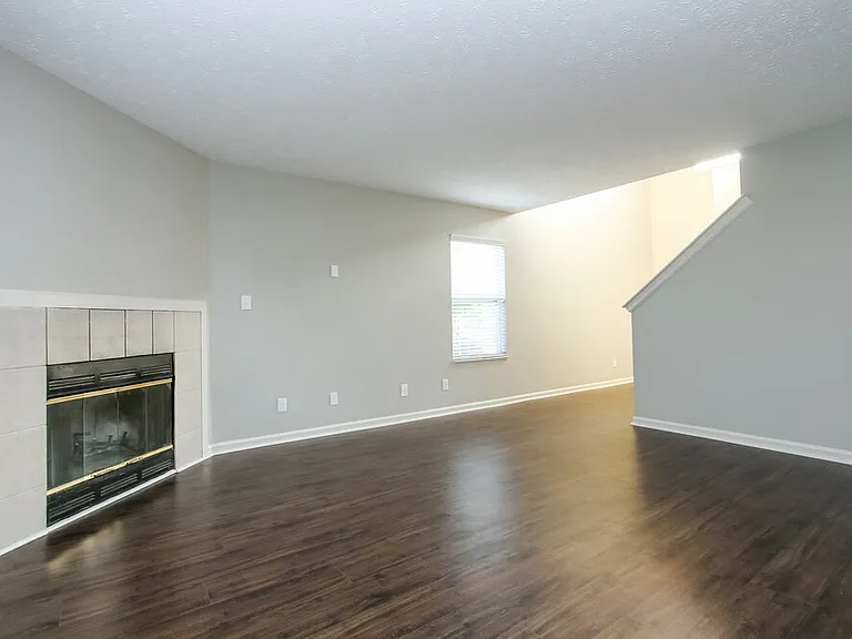 5885 Gadsen Dr — Photo 2