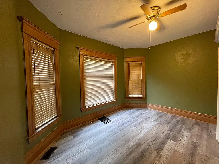 602 Elm St #1 — Photo 6