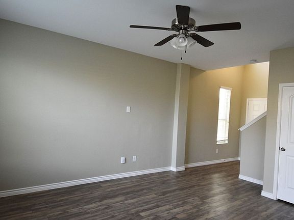 4th image of 131 E Kirnwood Dr