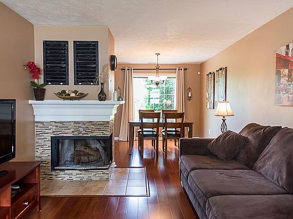 4th image of 5128 Bird Branch Dr