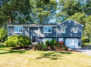 37 Cedar Grove Dr, Exeter, RI 02822