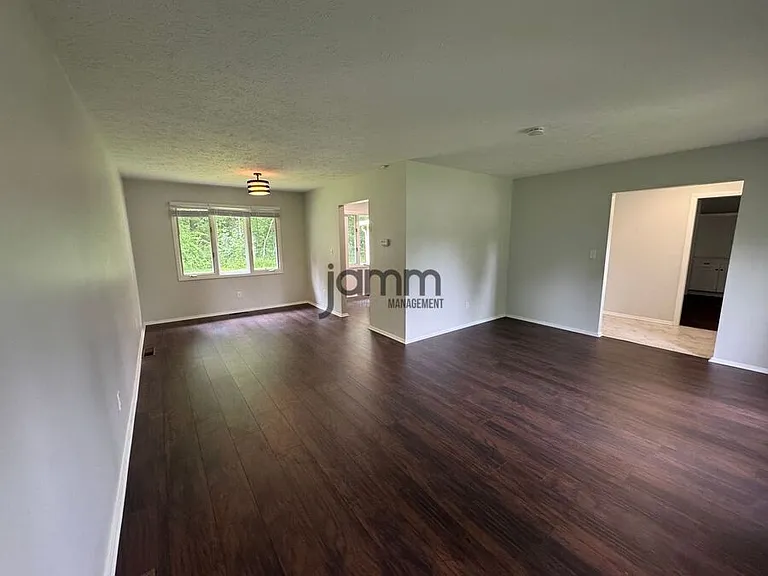 5250 Mills Creek Ln — Photo 11