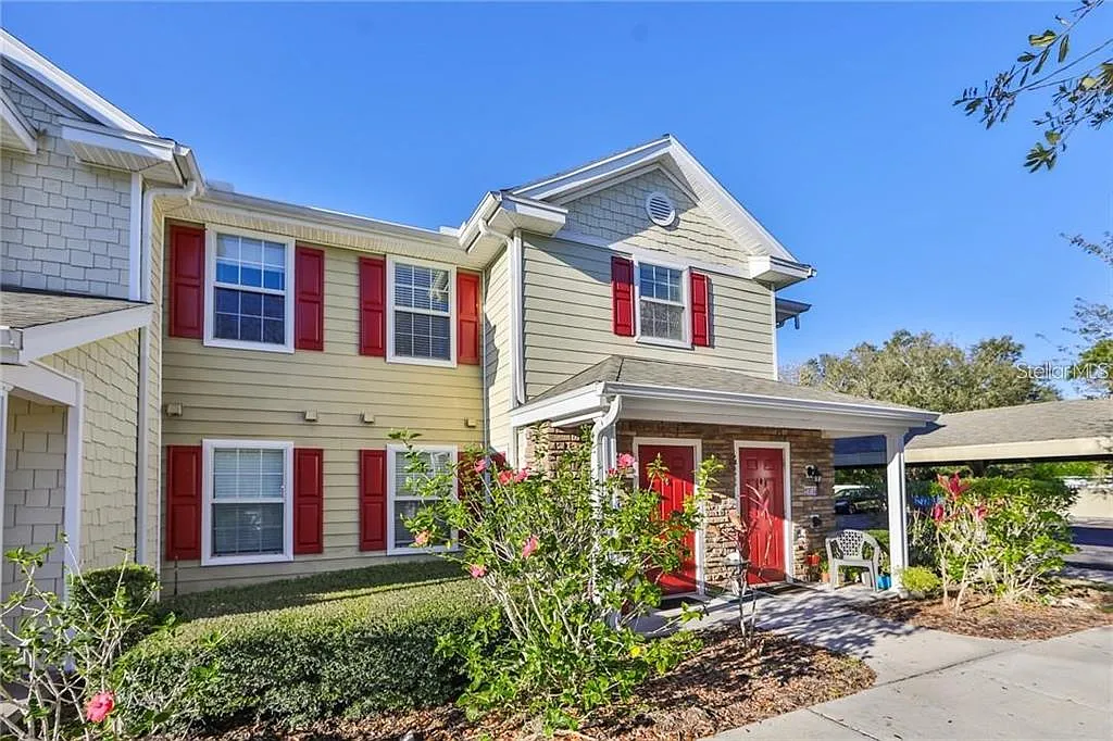 1 bed, 1.0 bath, 728 sqft, $1,275 — Photo 1