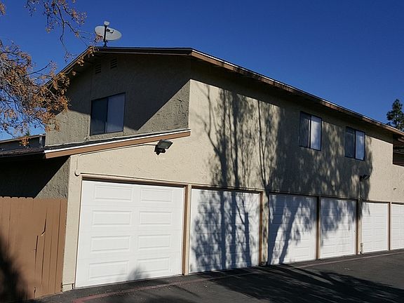 3rd image of 16535 Joy St