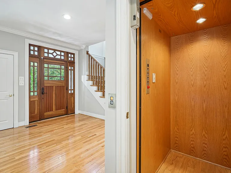 1530 Forest Villa Ln — Photo 9