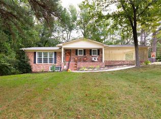 100 Shamrock Rd, Thomasville, NC 27360