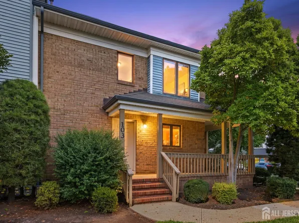 103 Peach St, Avenel, NJ 07001