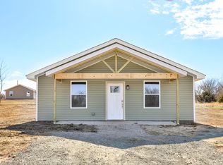 7868 Blockade Village N, Seligman, MO 65745