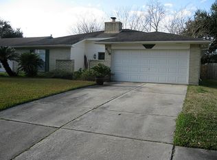 479 Seafoam Rd, Webster, TX 77598