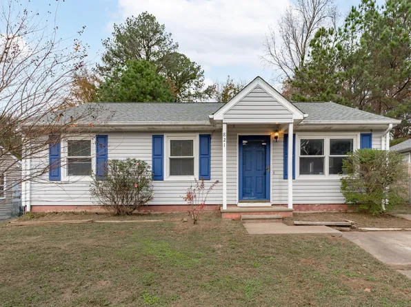 821 Shari Ct, Durham, NC 27704