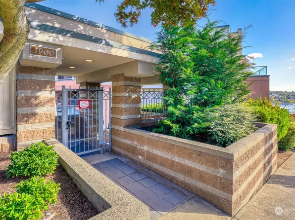 3900 2nd Avenue NE #201, Seattle, WA 98105