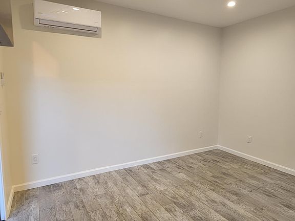 2nd image of 5736 Lorelei Ave #1