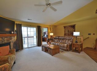 2107 Broken Hill Rd, Waukesha, WI 53188