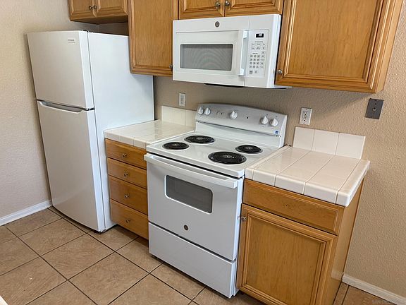 3rd image of 2041 E Grand Ave Unit 44