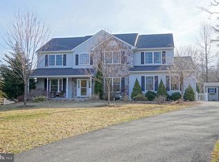 245 Crest Dr, Sellersville, PA 18960
