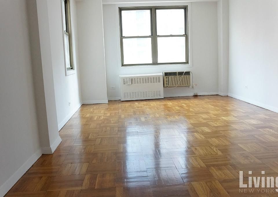 1st image of 350 E 52nd St APT 3d