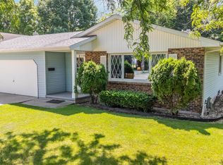 1335 W 9th Ave, Oshkosh, WI 54902