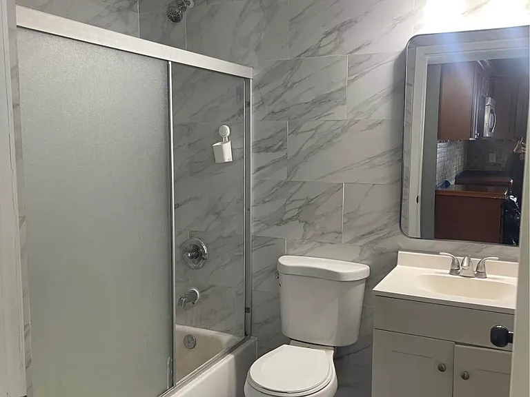 240 Maple St #3 — Photo 12