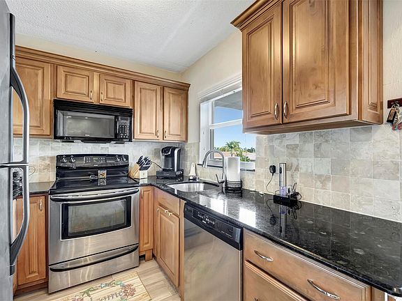 3rd image of 1511 SE 15th Court #206