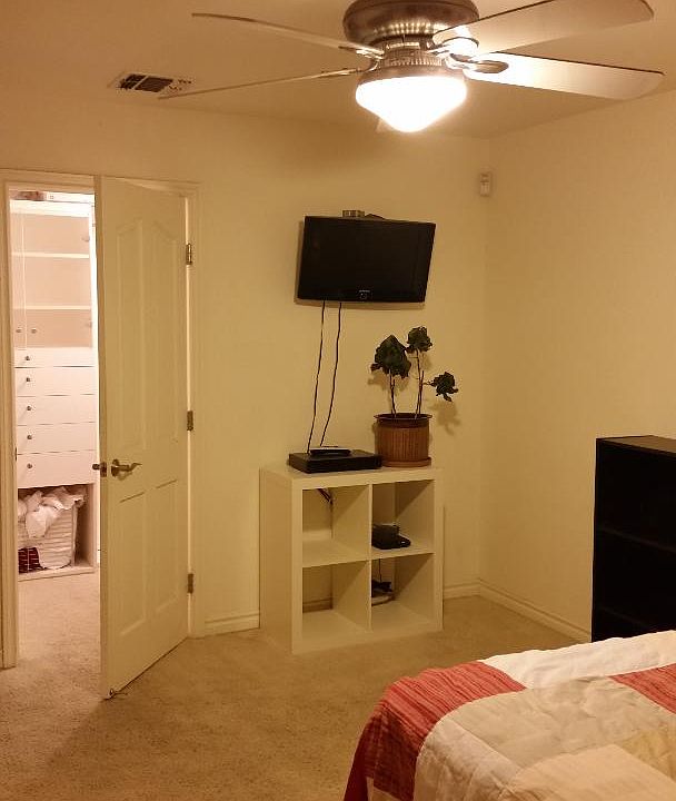 2nd image of 4454 Stanbridge Ave