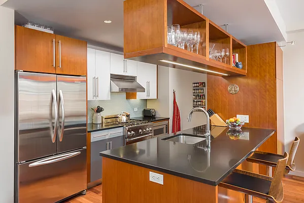 Sold by Modern Spaces | media 4