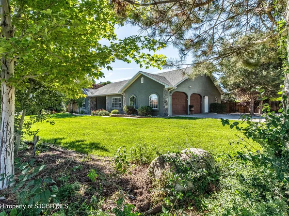 39 Road 3581, Flora Vista, NM 87415