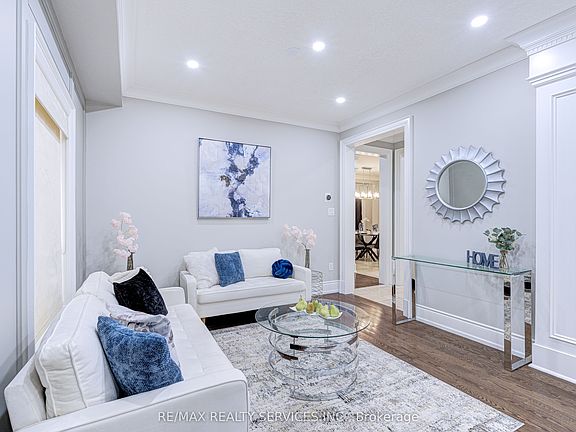 5th image of 16 Fallgate Dr