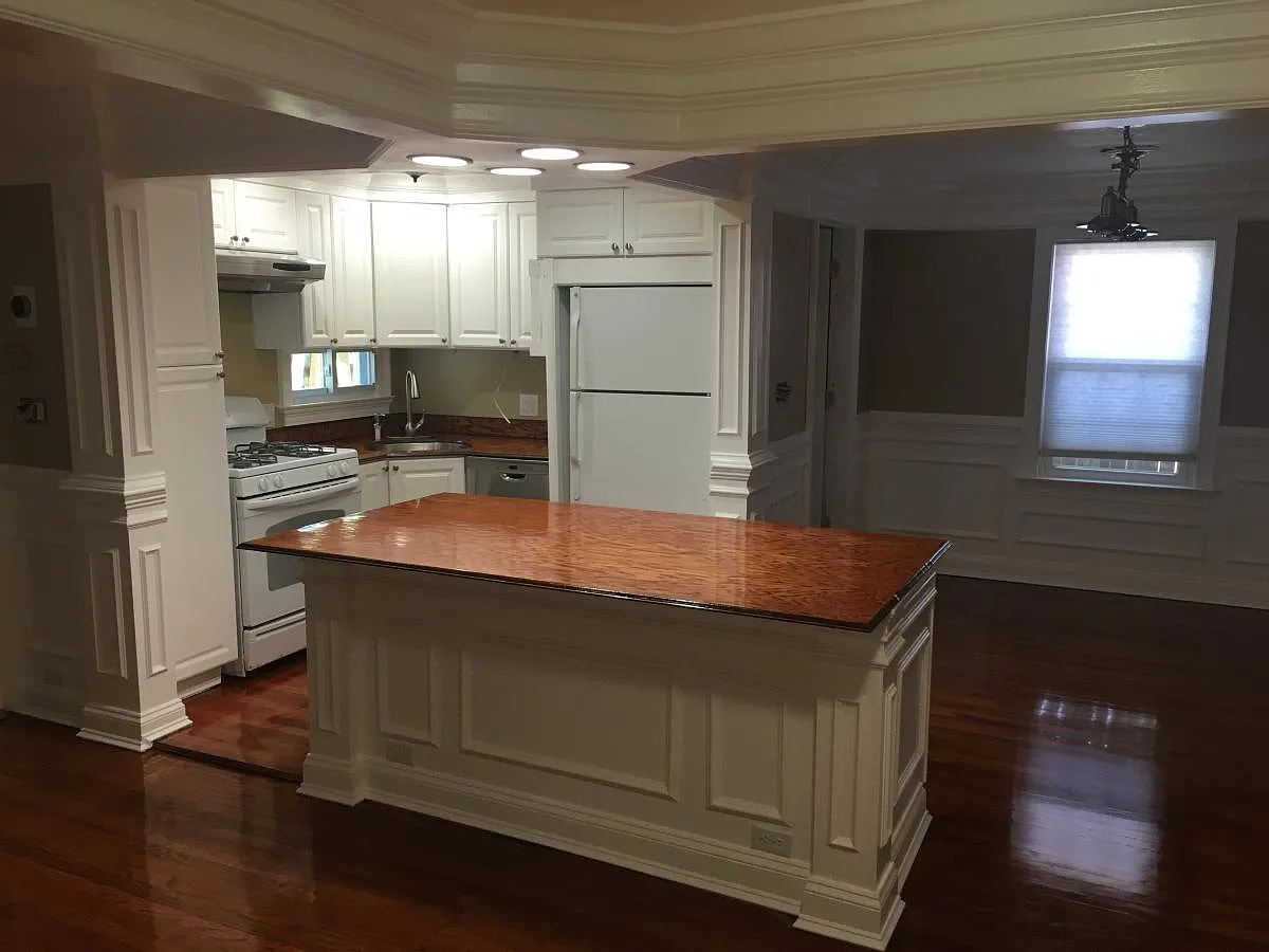 3 bed, 1008 sqft, $2,700 — Photo 3