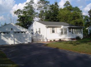 1708 Oak Glen Rd, Toms River, NJ 08753