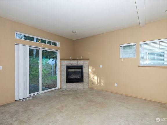 5th image of 137 N Lafayette Avenue #13