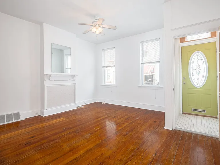 2214 Latona St — Photo 2