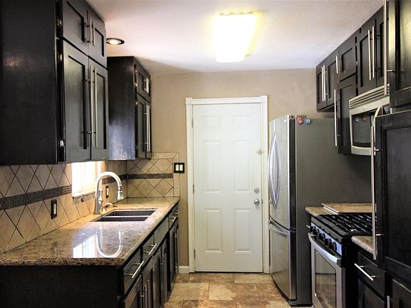 4th image of 1722 S Recreation Ave