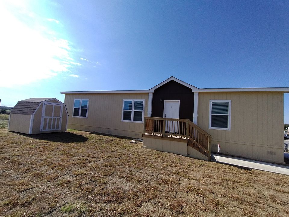 1st image of 129 Pineland Ave #9